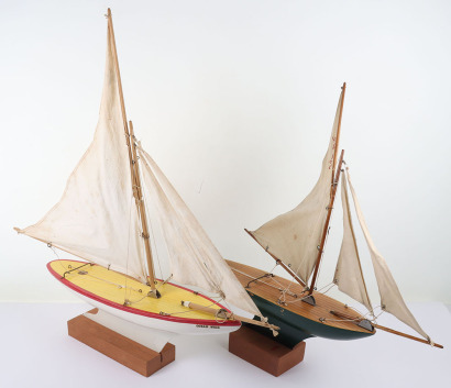 A Staryacht wooden Pond Yacht Ocean Star