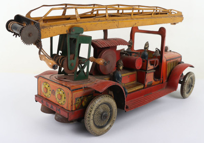 A Gunthermann (Germany) Tinplate Clockwork Extending Ladder Fire Truck - 6