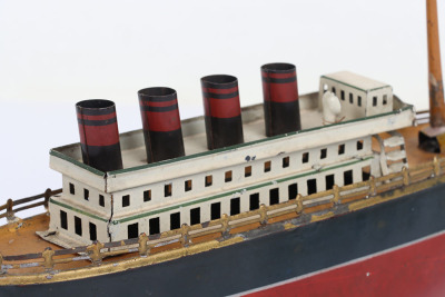 Small tinplate clockwork Four Funnel Ocean Liner - 7