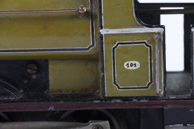 Carette for Bassett-Lowke 0 gauge clockwork &lsquo;Peckett&rsquo; 0-4-0 Saddle tank locomotive - 3