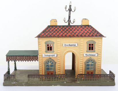 Marklin 0 gauge tinplate German market Small Town Station with Canopy Shelter