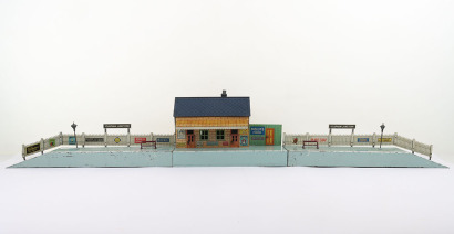 Bing 0 gauge Clapham Junction Railway Station
