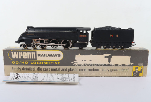 Wrenn W2213 class 4 &lsquo;Peregrine&rsquo; locomotive and tender
