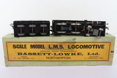 Bassett-Lowke 0 gauge clockwork 4-4-0 Compound locomotive and tender - 3