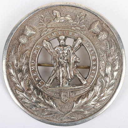 * Scottish The Royal Highlanders Black Watch Plaid Brooch