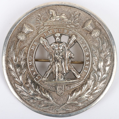* Scottish The Royal Highlanders Black Watch Plaid Brooch