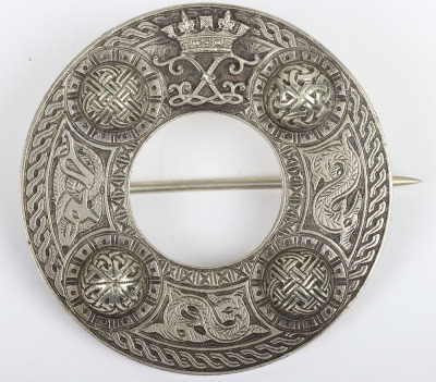 * Argyll & Sutherland Highlanders Pipers Plaid Brooch 1881-83