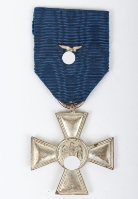 WW2 German Luftwaffe 18 Year Service Cross Medal