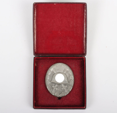 WW2 German Wound Badge in Silver with Original Box by Carl Wild, Hamburg