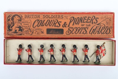 Britains boxed set 82, Colours and Pioneers of the Scots Guards, third version 1909 - 2