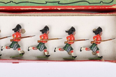 Britains boxed set 15, Argyle and Sutherland Highlanders, third version circa 1930 - 3