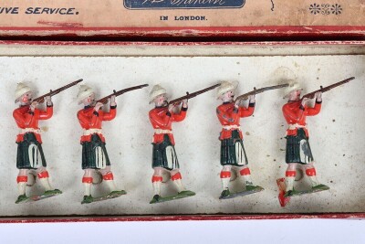Britains boxed set 122, The Black Watch, first version 1901 - 3