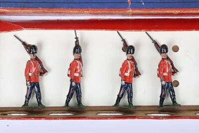 Britains boxed set 74, Royal Welch Fusiliers, first version 1897 - 3