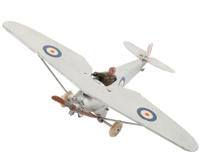 Britains set 433, R.A.F Monoplane and pilot, second version round wings, 1937-47