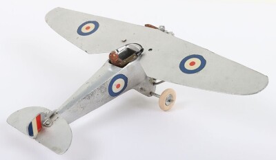 Britains set 433, R.A.F Monoplane and pilot, second version round wings, 1937-47 - 2