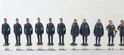 Britains set 1521, R.A.F Biplane, pilots and airmen, 1937-41 - 2