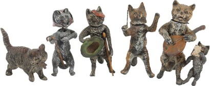 Five Heyde lead painted Nodding cats