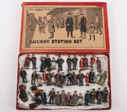 Pixyland-Kew Railway Station Set, collection of 0 gauge Railway passengers and staff, circa 1930