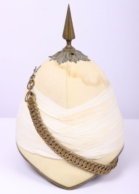 Victorian 1st Royal Dragoons Officers Foreign Service Helmet from the Sudan / Boer War Campaigns, fine example of the early pattern foreign service helmet with white cloth folded pagri. Brass patterned base and fluted officers spike. Brass linked chin cha - 9
