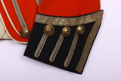 Victorian scarlet tunic for an officer of the Queen&acirc;&euro;&trade;s Own Cameron Highlanders. - 3