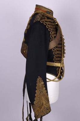 Impressive Victorian Full-dress tunic to a Colonel of the Royal Horse Artillery with Busby and Sabretache - 15