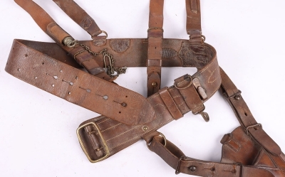 A matched Great War period Sam Browne Equipment Set - 2