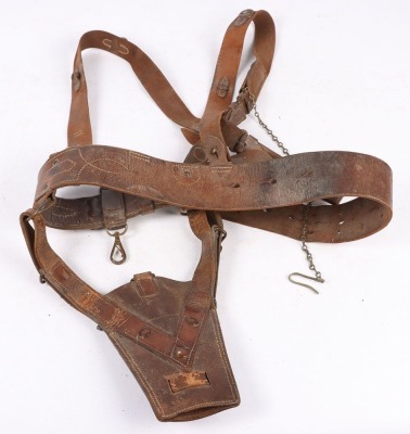 A matched Great War period Sam Browne Equipment Set - 3