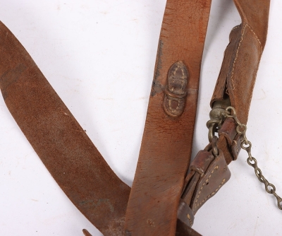A matched Great War period Sam Browne Equipment Set - 4