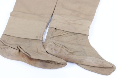 A Pair of Early 20th Century Tan Canvas Boot Liners - 3