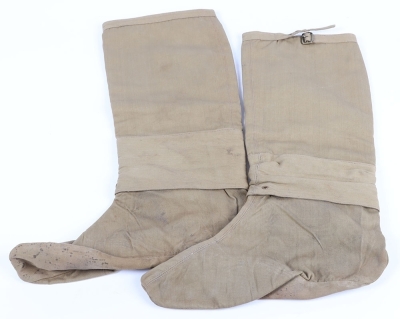 A Pair of Early 20th Century Tan Canvas Boot Liners - 4