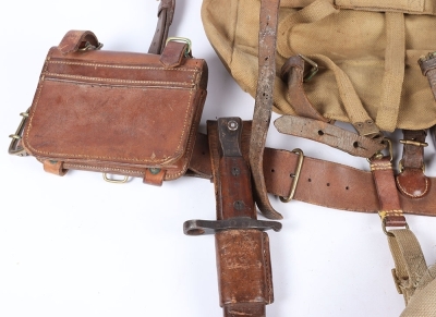 WW1 Part Set of Canadian Oliver Pattern Equipment - 9