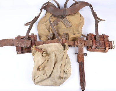 WW1 Part Set of Canadian Oliver Pattern Equipment - 10