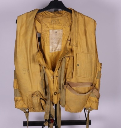 WW2 RAF 1941 Pattern Mae West Life Preserver, Ex Flap Type, 1942 dated