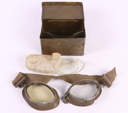 WW2 Luftwaffe Flying Goggles Model 306 in Metal Tin