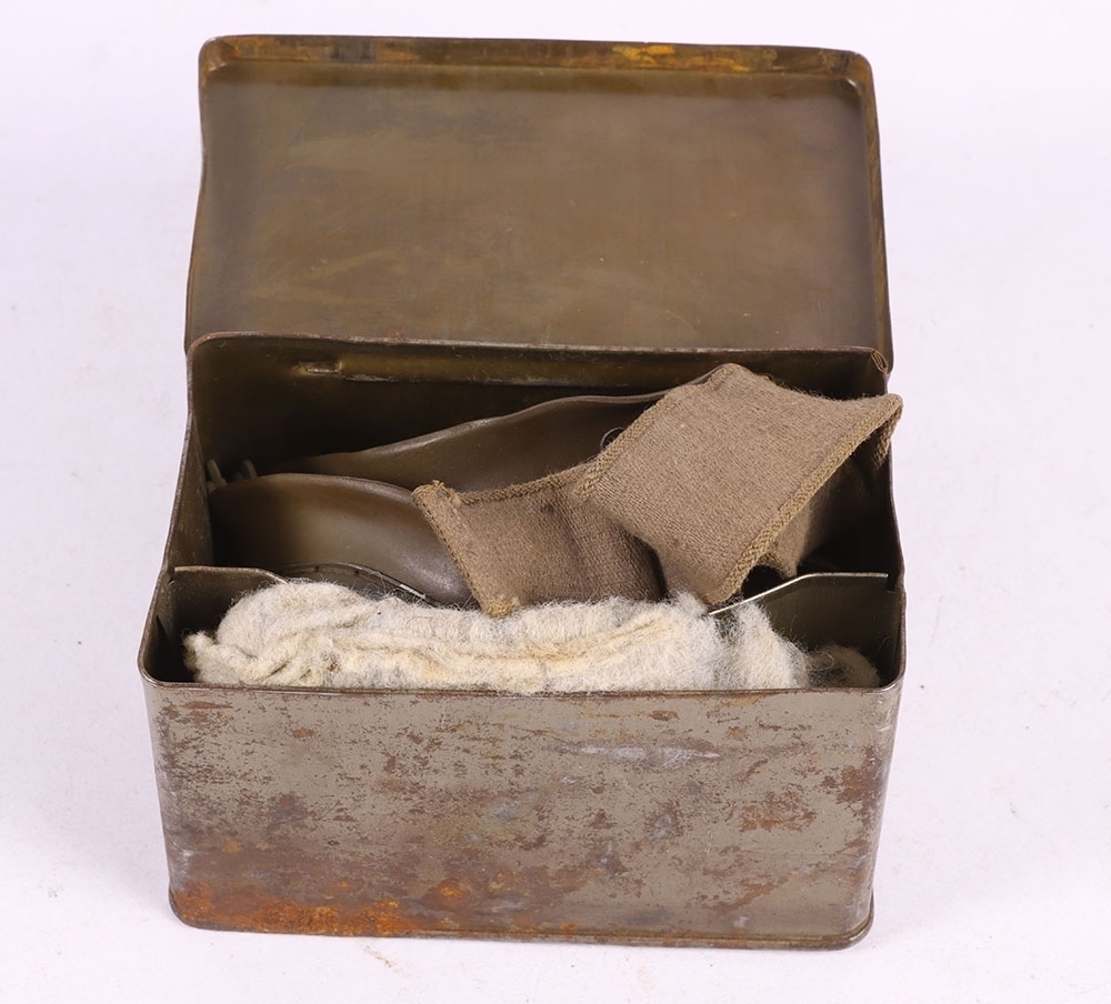 WW2 Luftwaffe Flying Goggles Model 306 in Metal Tin