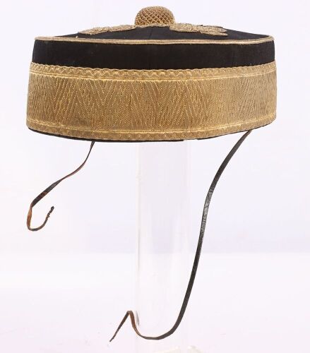 Victorian 4th Queens Own Hussars Pill Box Cap in Metal Storage Tin