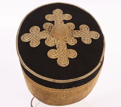 Victorian 4th Queens Own Hussars Pill Box Cap in Metal Storage Tin - 4