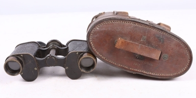A Set of Great War Binoculars in 1917 Dated Case - 4