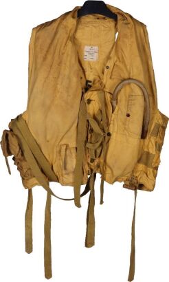 WW2 RAF 1941 Pattern Mae West Life Preserver, Ex Flap Type & Bladder.