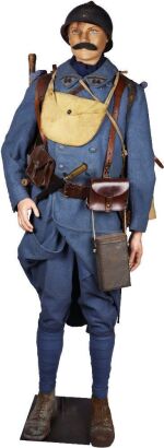 WW1 French Other Ranks Uniform and Equipment Display