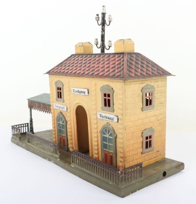 Marklin 0 gauge tinplate German market Small Town Station with Canopy Shelter - 8