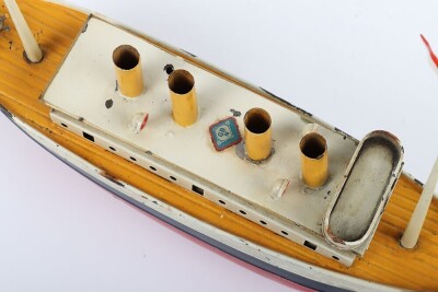 A Bing clockwork tinplate four funnel Ocean liner, German circa 1920 - 3