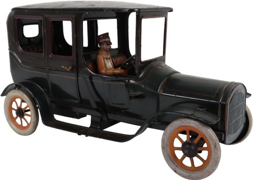 Bing tinplate clockwork Limousine, German circa 1912