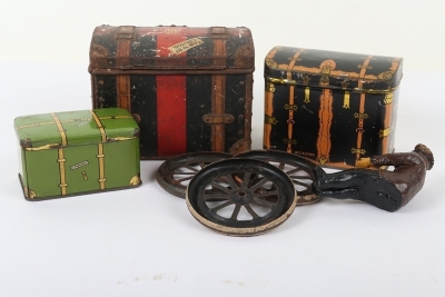 Tinplate luggage trunks, spare wheels and composition driver - 2
