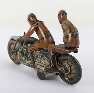 CKO Kellerman tinplate clockwork Motorbike with racing driver and leaning passenger, German 1930s - 4