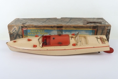 A boxed Hornby No.3 boat Racer III - 3