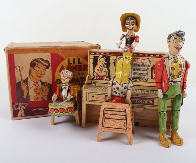 Unique Art Manufacturing Co (USA) Tinplate Clockwork LI&rsquo;L Abner and His Dogpatch Band - 10