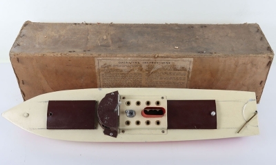 Rare boxed SM1090 Mamod for Malins (Engineers Ltd) &lsquo;Conqueror&rsquo; model electric Yacht/Boat - 7