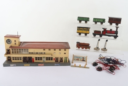 Hess (Germany) 575 Series Tinplate Penny Toy Locomotive