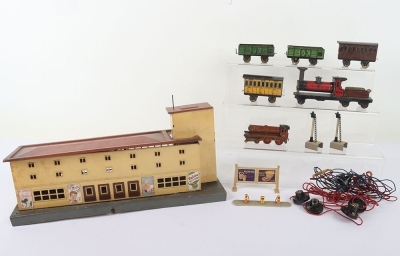 Hess (Germany) 575 Series Tinplate Penny Toy Locomotive - 4